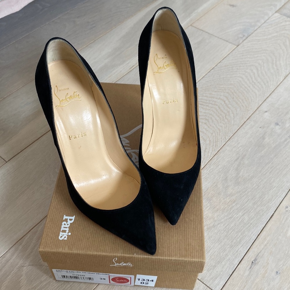 pigalle follies size 39 black suede louboutin